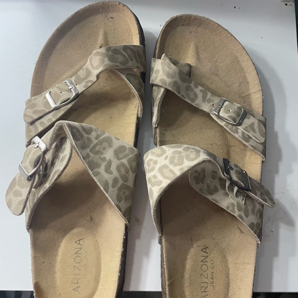 Arizona Jean Company Women's Tan Sandals